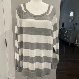 Woman's Gray & White Stripped Sweater
